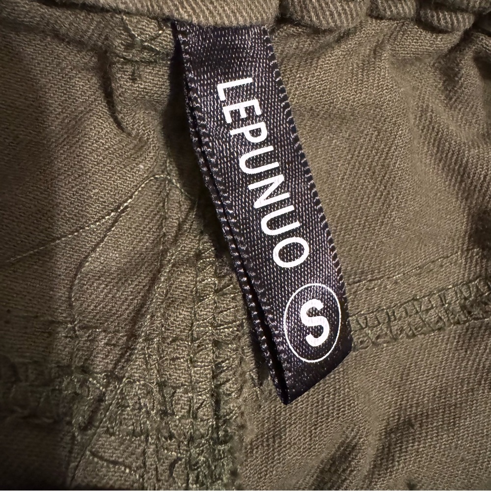 EUC Lepunuo Cargo Pants - Picture 4 of 11
